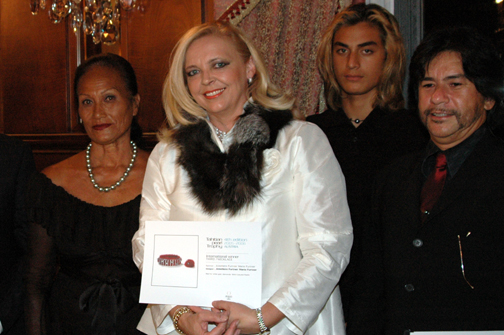 Übergabe der Tahitian Pearl Trophy in Mailand